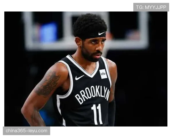 我靠，凯里·欧文场上像魔术师，场下日常像豪华度假村的宣传片